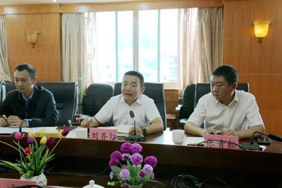 毛建橋主持召開創文工作專題會議并率隊現場督查組張商貿